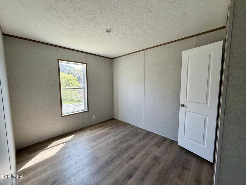 Photo #26: 103 Bell Avenue