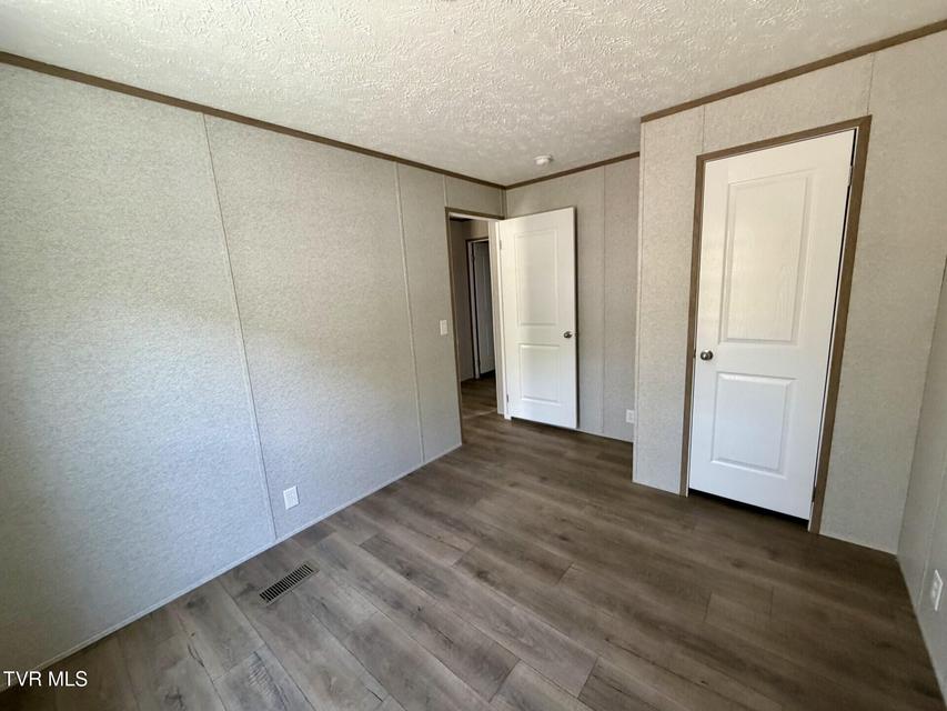 Photo #31: 103 Bell Avenue