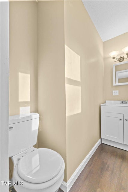 Photo #26: 161 Massey Street