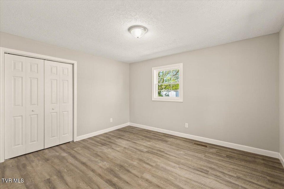 Photo #23: 701 Hemlock Street