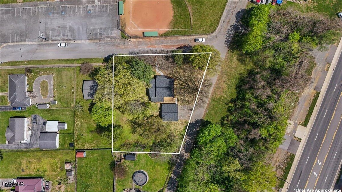 Photo #12: 701 Hemlock Street