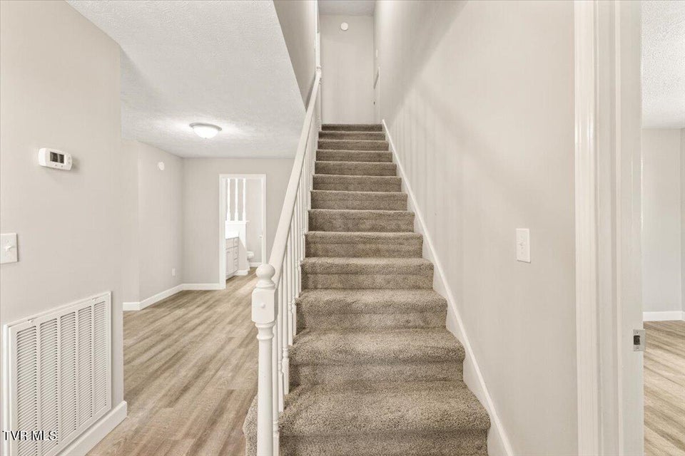 Photo #29: 701 Hemlock Street