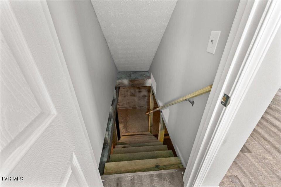 Photo #36: 701 Hemlock Street