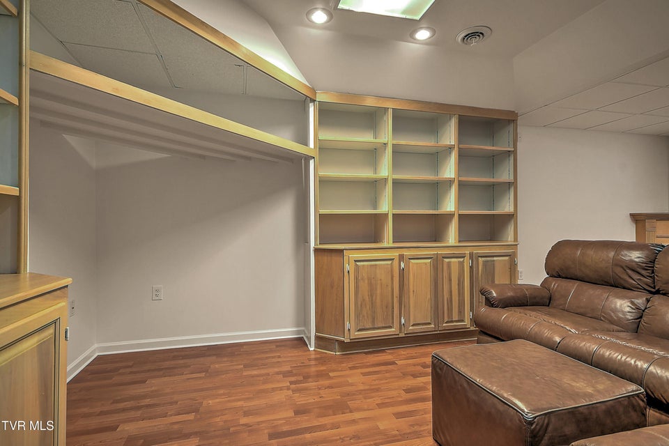 Photo #37: 308 Appleberry Circle