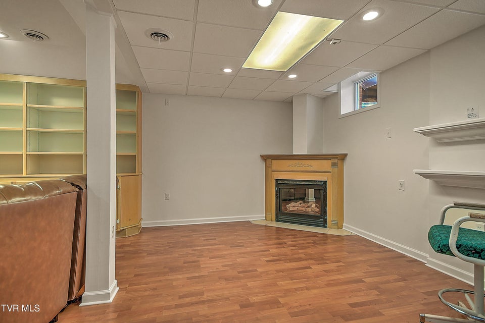 Photo #40: 308 Appleberry Circle