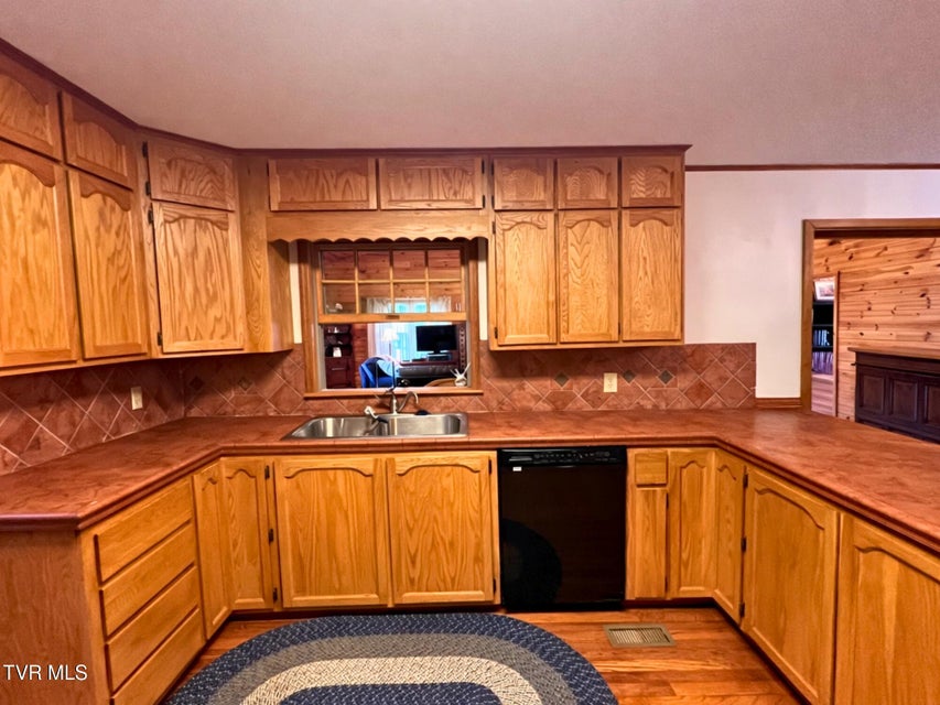 Photo #14: 60 School Street