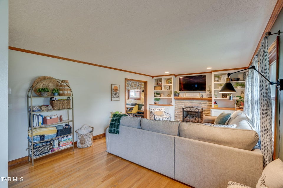 Photo #5: 2217 Swannanoa Avenue