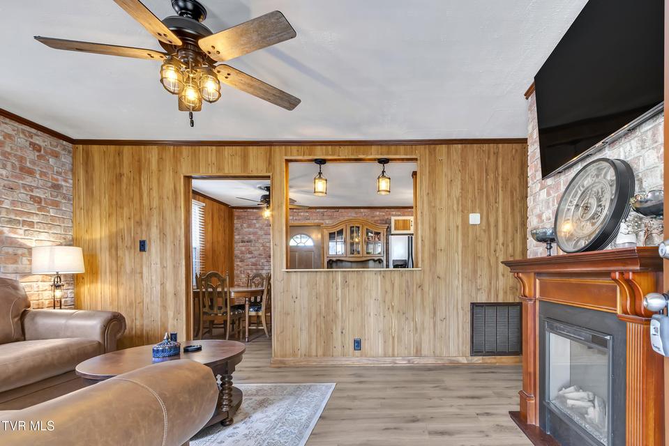 Photo #6: 323 Sequoyah Drive