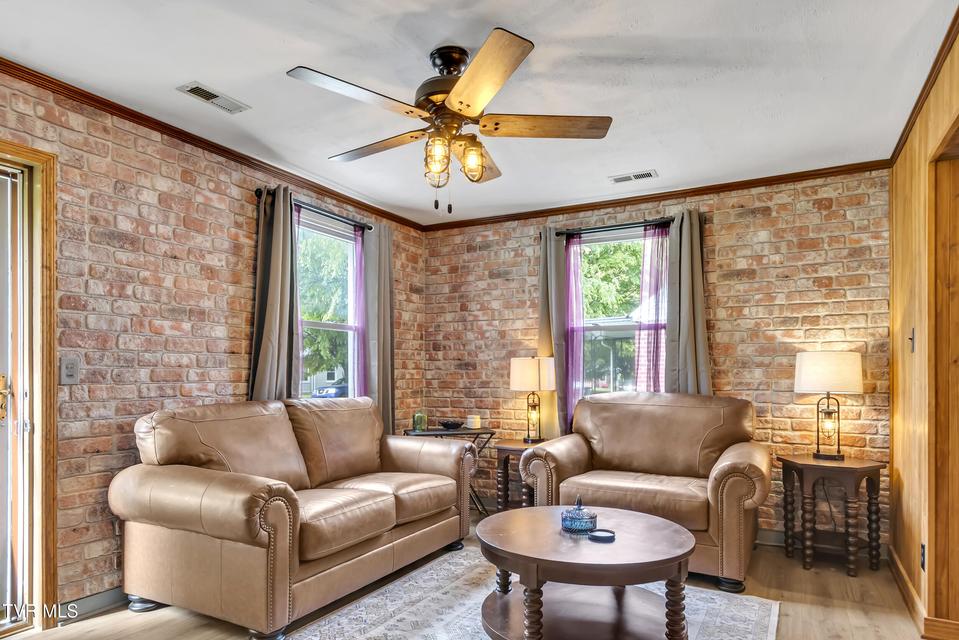 Photo #7: 323 Sequoyah Drive