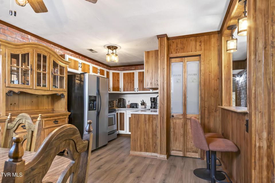 Photo #9: 323 Sequoyah Drive