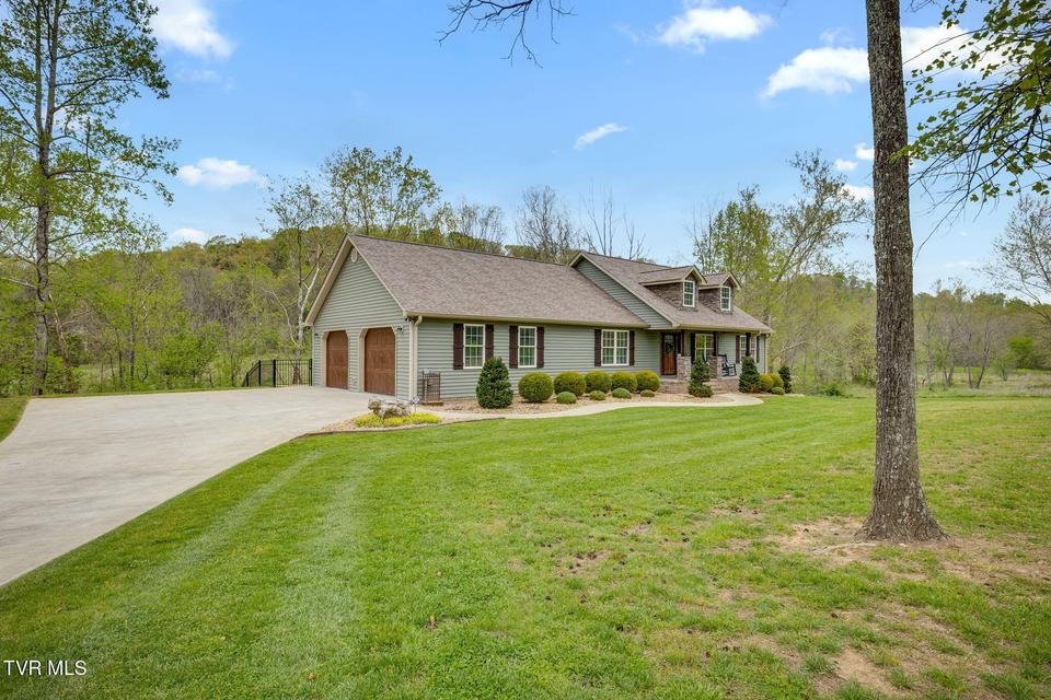 Photo #4: 747 Central Avenue