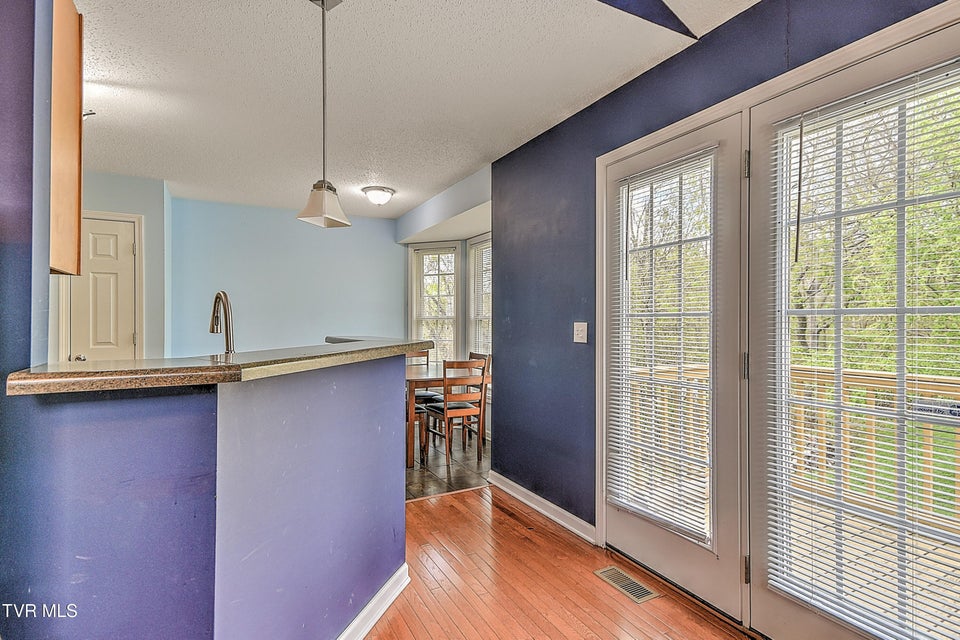 Photo #7: 245 Leonard Street