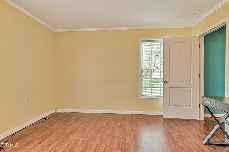 Photo #27: 245 Leonard Street