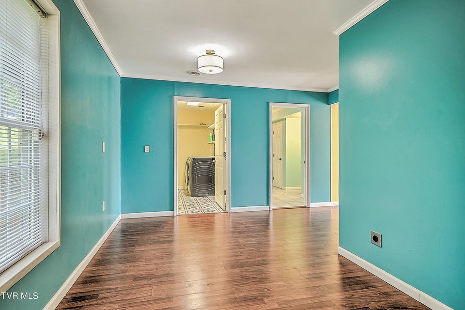 Photo #28: 245 Leonard Street