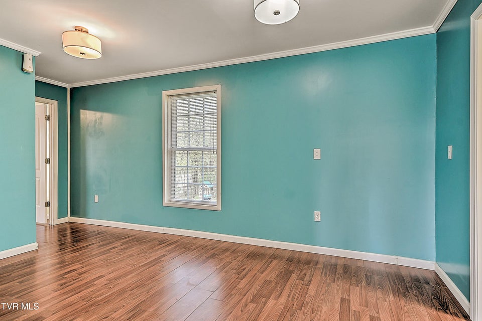 Photo #31: 245 Leonard Street