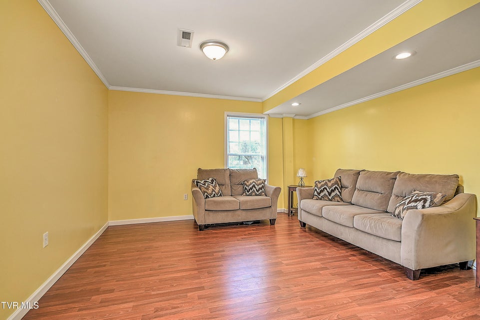 Photo #36: 245 Leonard Street