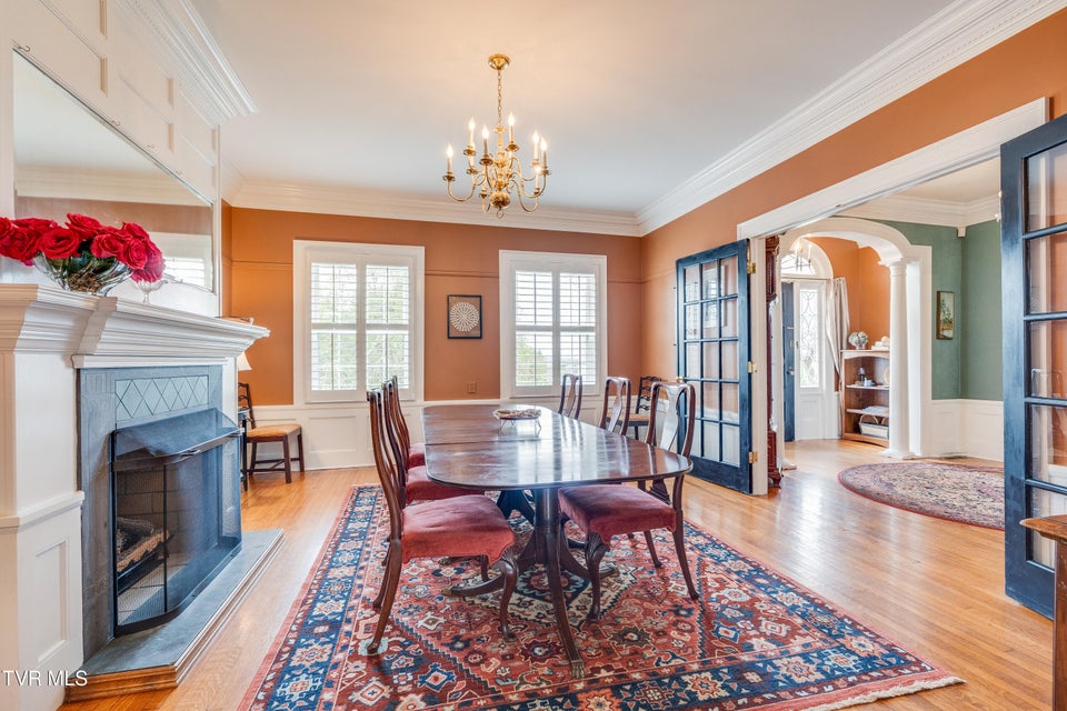 Photo #12: 207 Lynwood Street