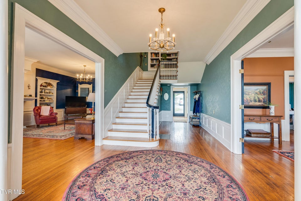 Photo #3: 207 Lynwood Street