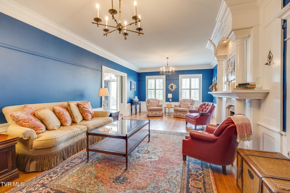 Photo #9: 207 Lynwood Street