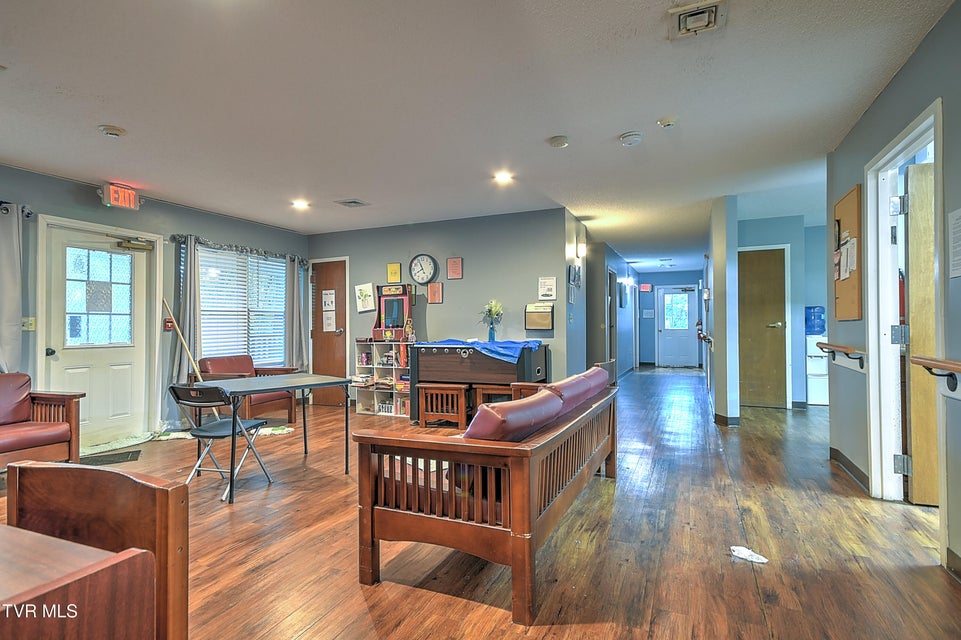 Photo #16: 1800 Mountain View Avenue