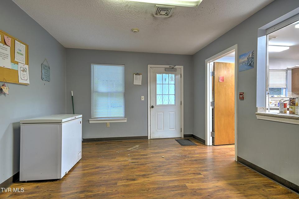 Photo #19: 1800 Mountain View Avenue