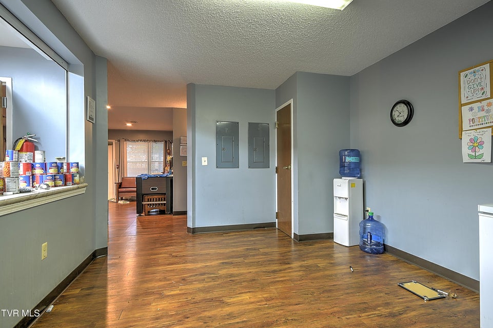 Photo #21: 1800 Mountain View Avenue