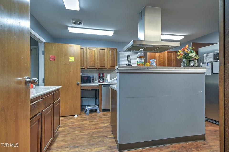 Photo #23: 1800 Mountain View Avenue