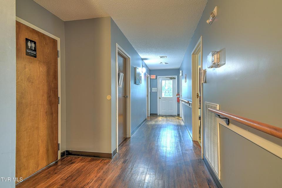 Photo #27: 1800 Mountain View Avenue