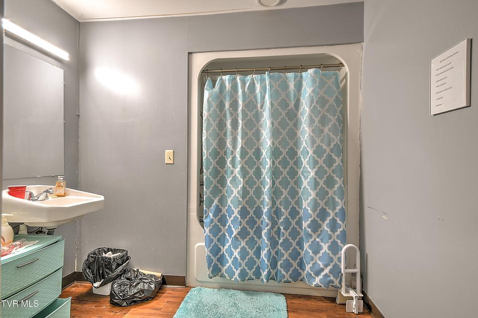 Photo #36: 1800 Mountain View Avenue