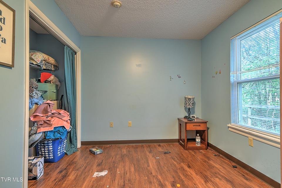 Photo #40: 1800 Mountain View Avenue