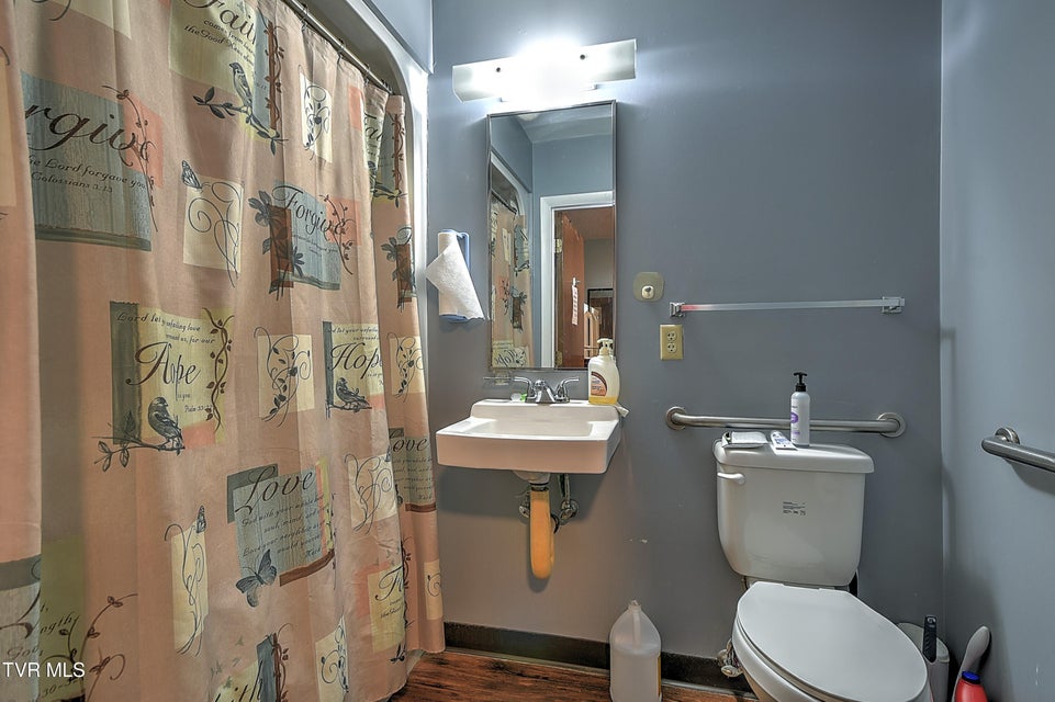 Photo #41: 1800 Mountain View Avenue