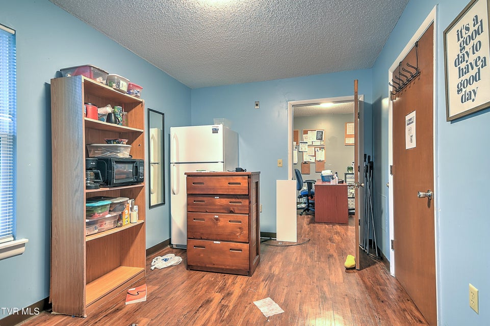 Photo #42: 1800 Mountain View Avenue