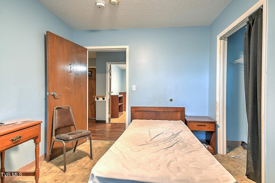 Photo #45: 1800 Mountain View Avenue