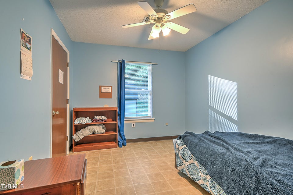 Photo #48: 1800 Mountain View Avenue