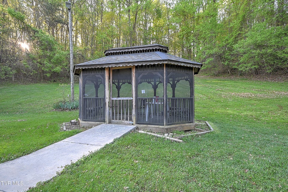 Photo #53: 1800 Mountain View Avenue