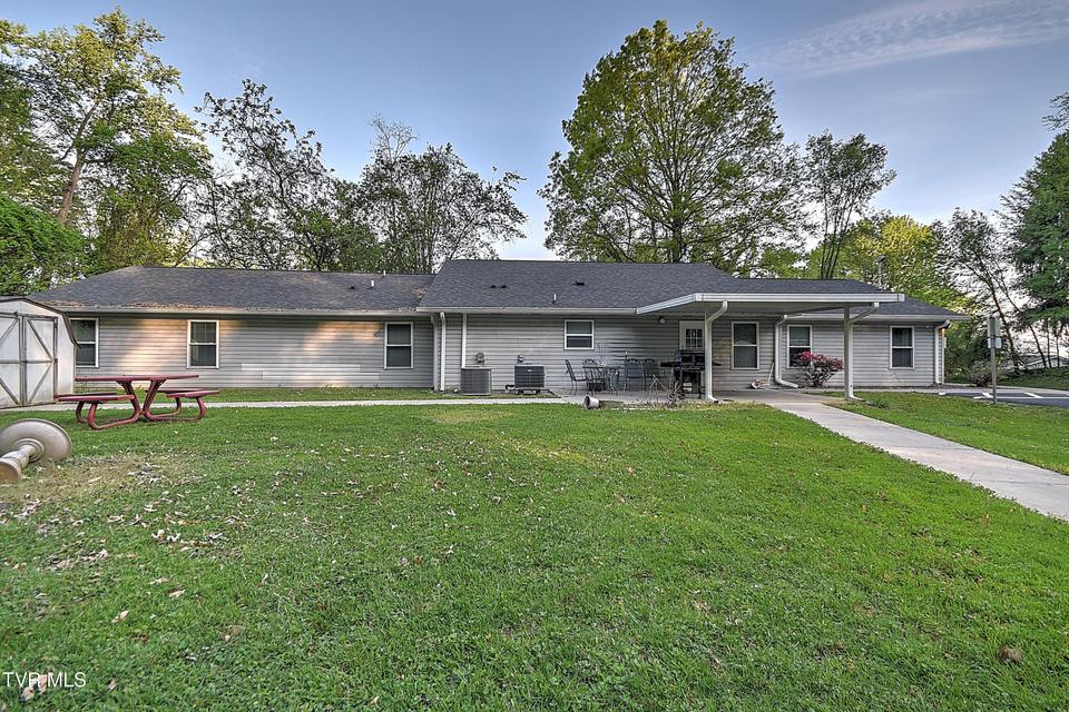 Photo #3: 1800 Mountain View Avenue