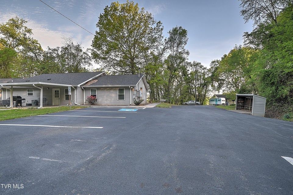 Photo #6: 1800 Mountain View Avenue