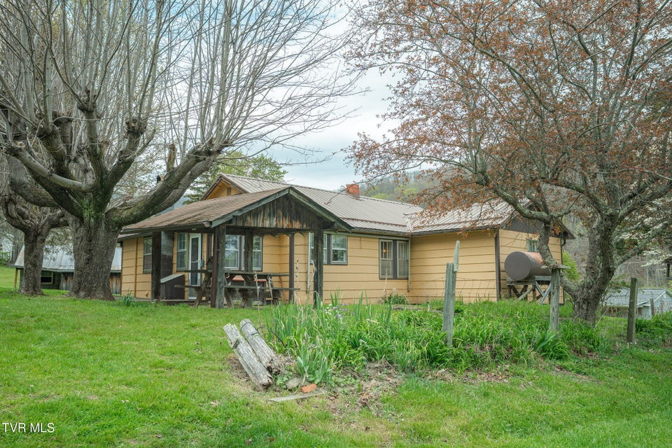 Photo #5: 427 Cove Creek Road