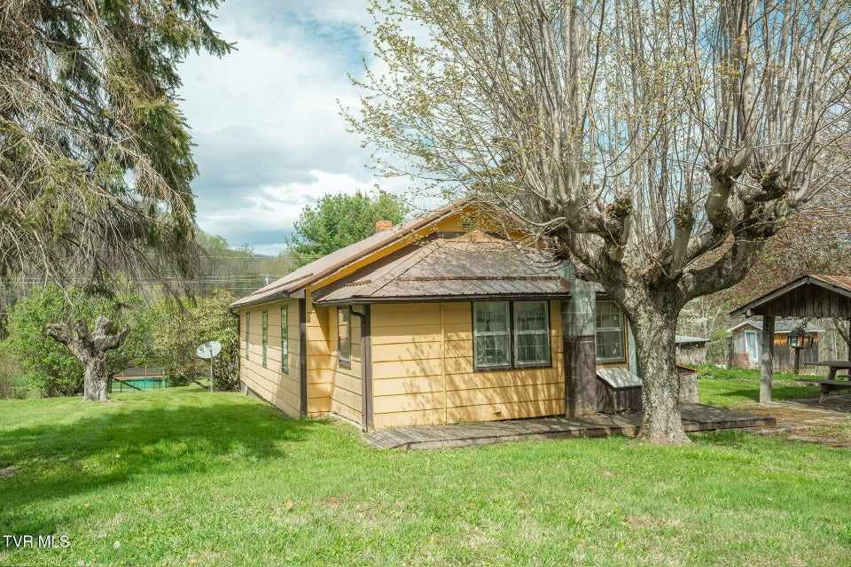 Photo #4: 427 Cove Creek Road