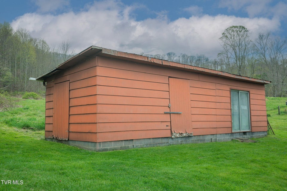 Photo #10: 427 Cove Creek Road