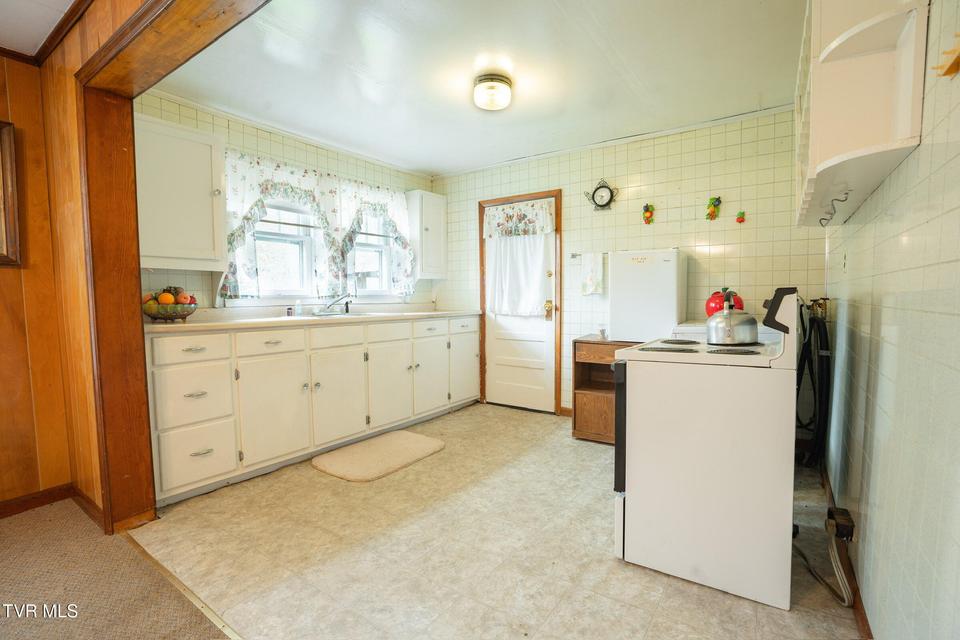 Photo #14: 427 Cove Creek Road