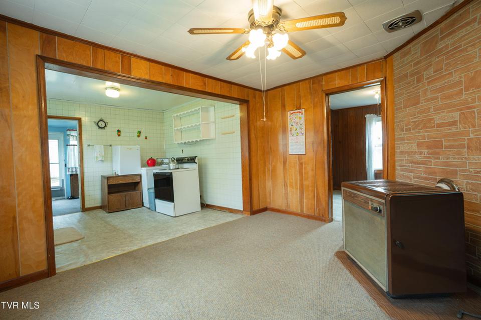 Photo #15: 427 Cove Creek Road