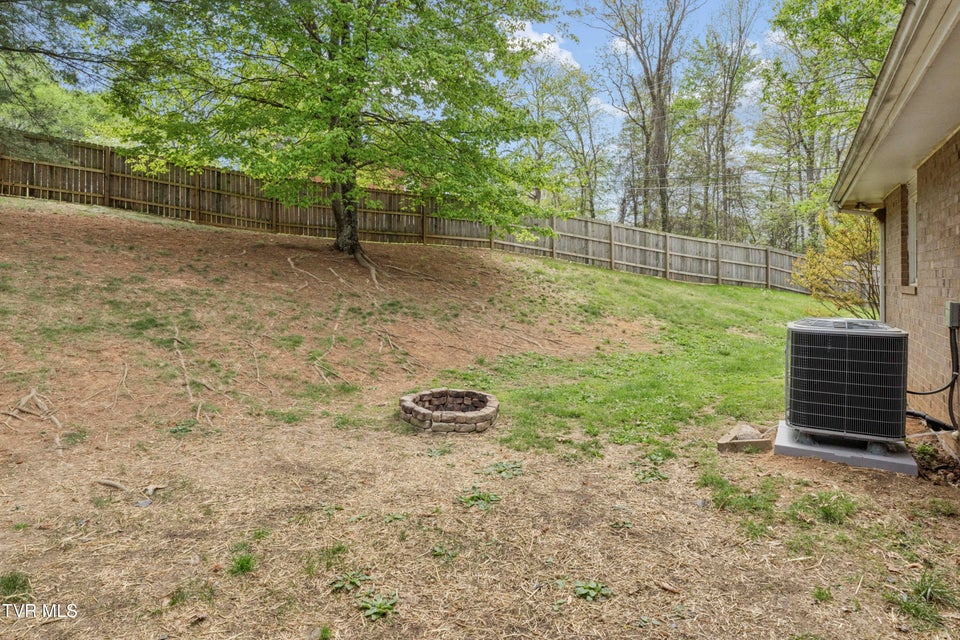 Photo #32: 1100 Skyline Drive