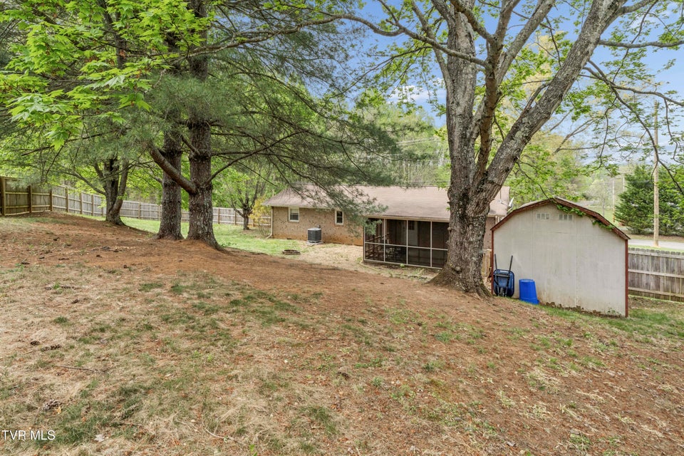 Photo #36: 1100 Skyline Drive