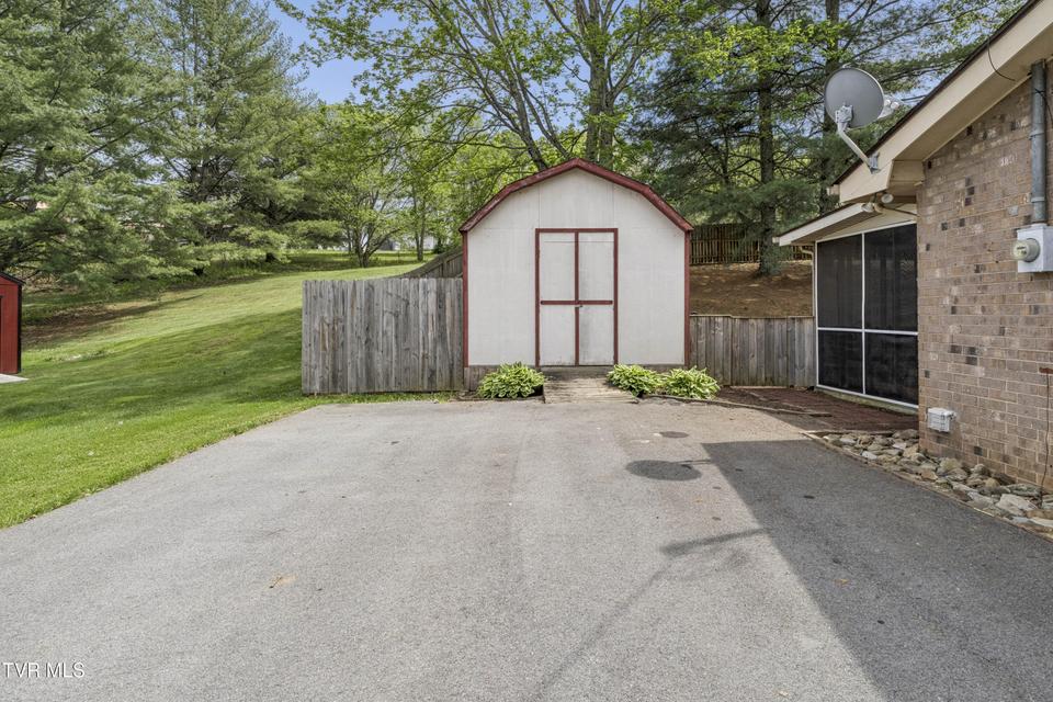 Photo #38: 1100 Skyline Drive