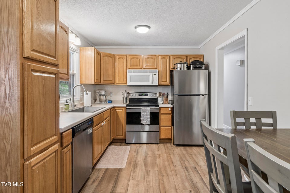 Photo #9: 1100 Skyline Drive