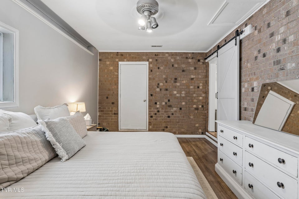 Photo #18: 1100 Skyline Drive