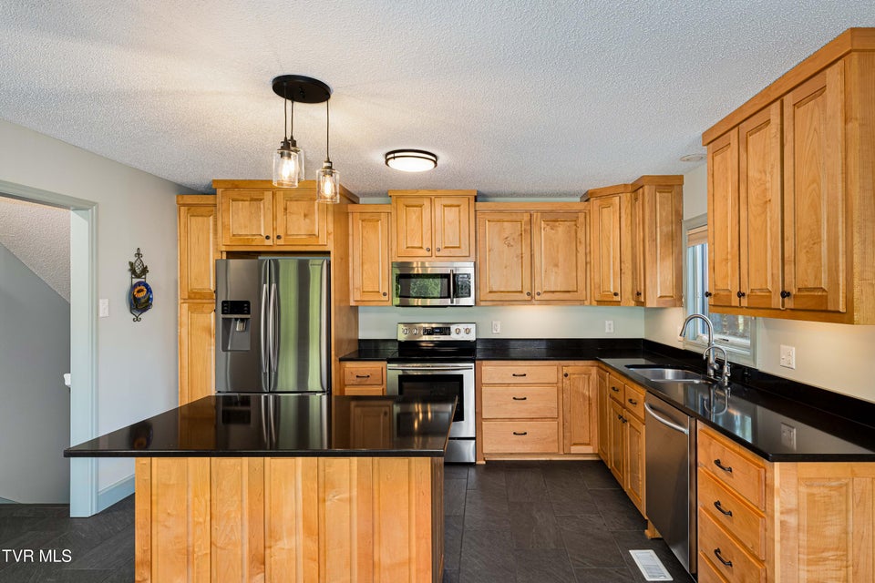 Photo #13: 134 Summer Hill Private Drive