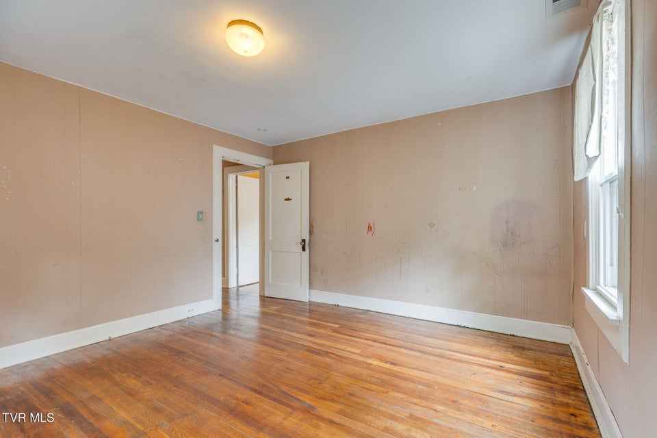 Photo #25: 116 Boyd Street