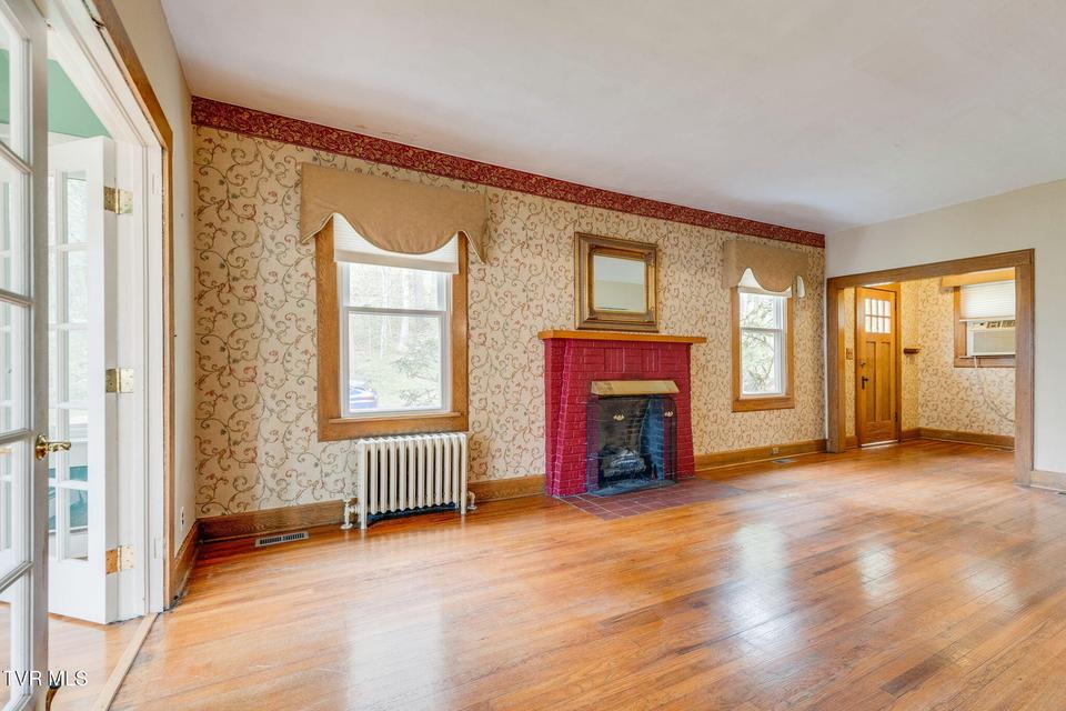 Photo #8: 116 Boyd Street